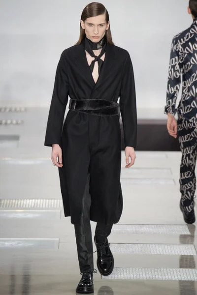 Look 38